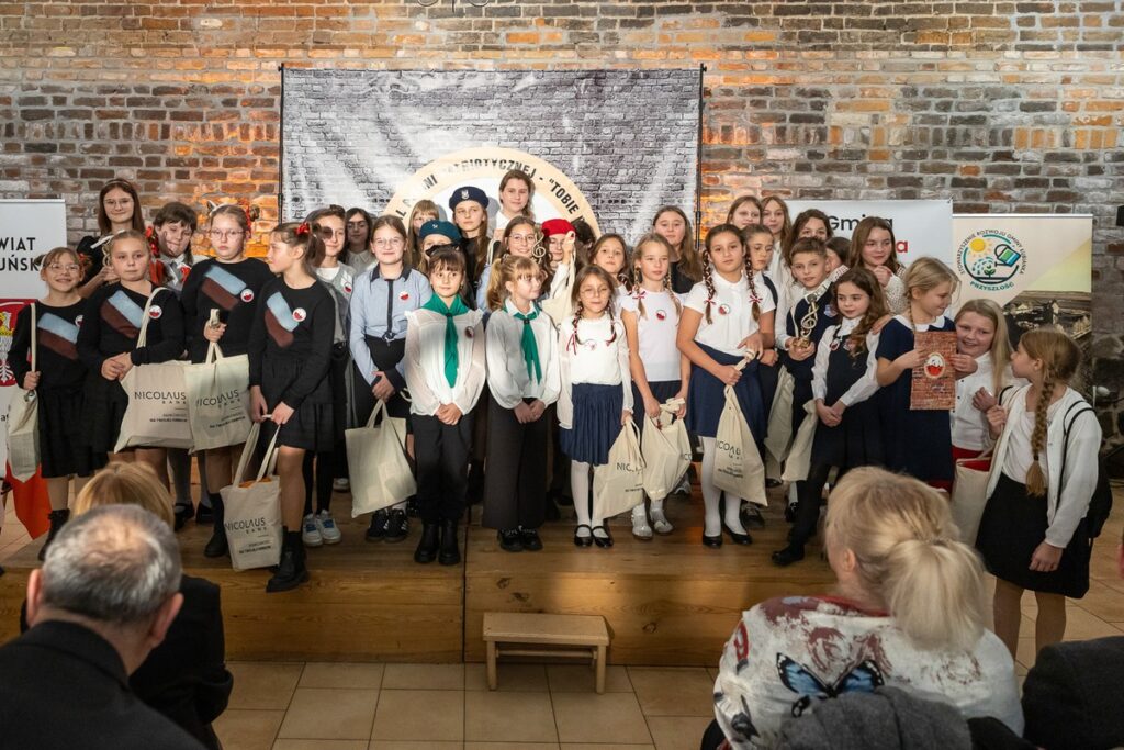 The 20th Jubilee Edition of the Regional Festival of Patriotic Songs “Tobie Polsko”, photo by Szymon Zdziebło / tarantoga.pl for UMWKP