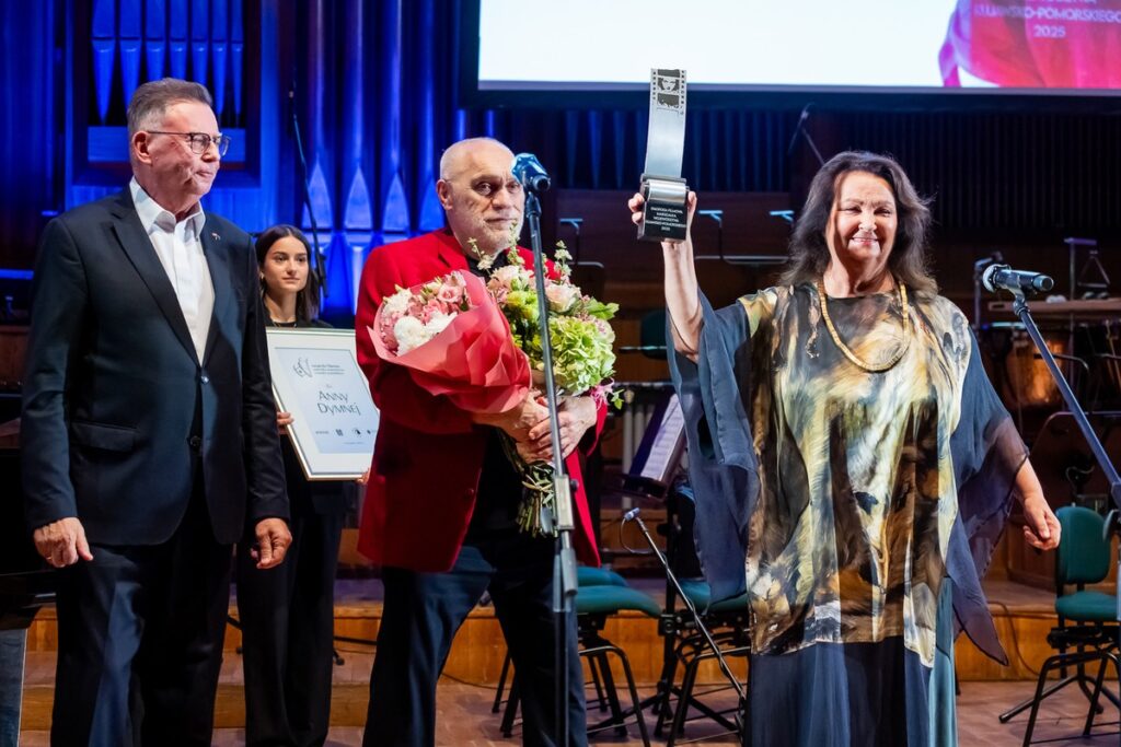Ceremonia wręczenia Nagrody Filmowej Marszałka Województwa Annie Dymnej, Old Film Festival, Bydgoszcz, fot. Tomasz Czachorowski/eventphoto dla UMWP