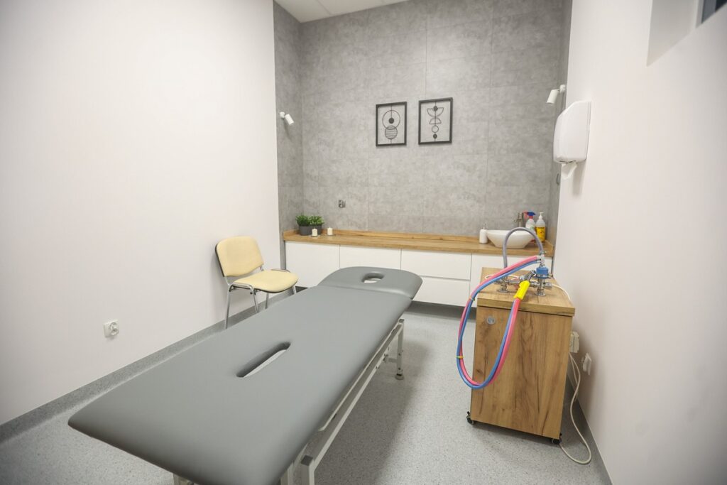 Otwarcie po modernizacji kompleksu sanatoryjnego „Markiewicz” w Ciechocinku, fot. Szymon Zdziebło/tarantoga.pl dla UMWKP