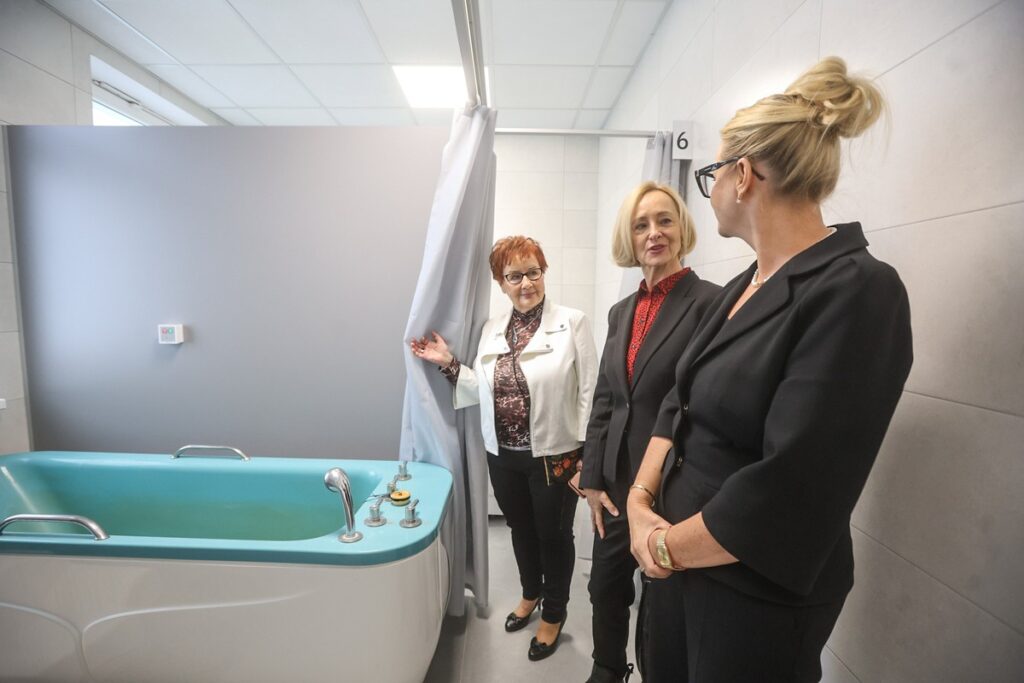 Otwarcie po modernizacji kompleksu sanatoryjnego „Markiewicz” w Ciechocinku, fot. Szymon Zdziebło/tarantoga.pl dla UMWKP