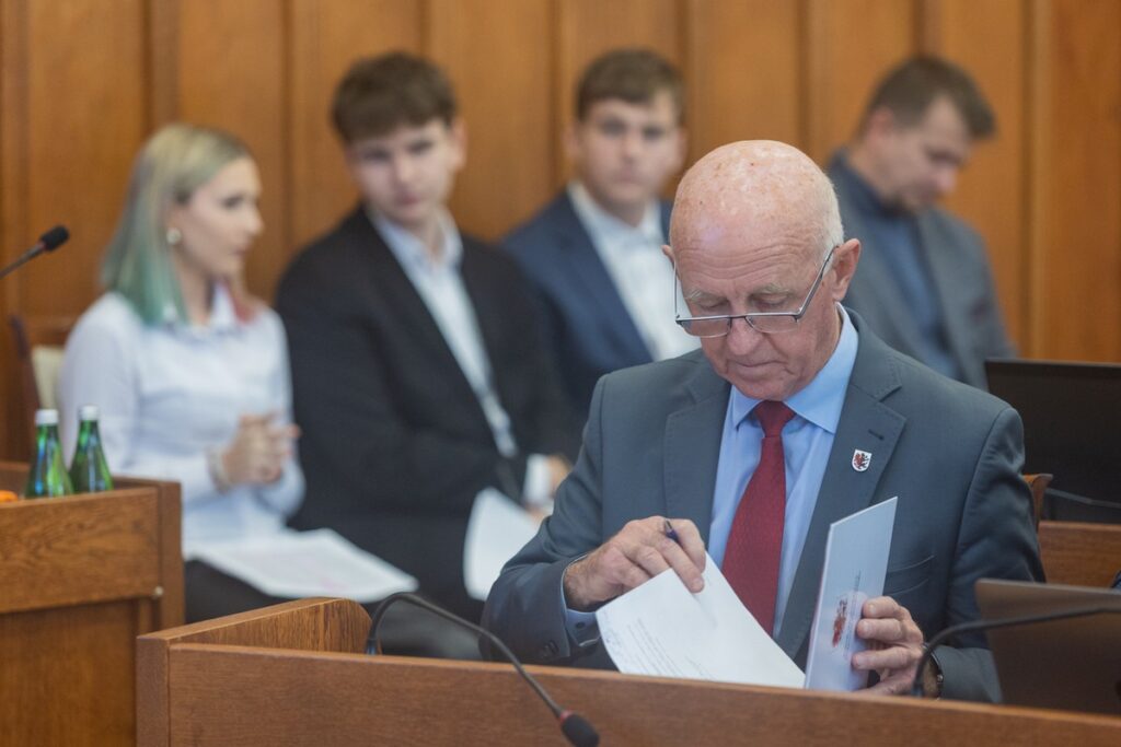 Sesja sejmiku województwa, 24 listopada 2025, fot. Mikołaj Kuras dla UMWKP