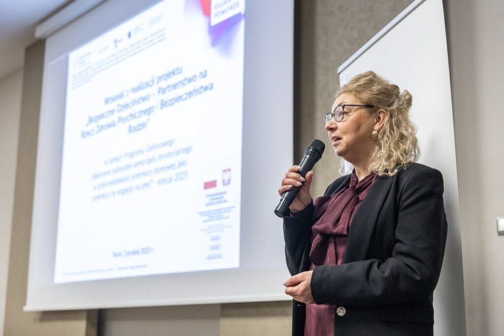 Konferencja Bezpieczne dzieciństwo – partnerstwo na rzecz zdrowia psychicznego i bezpieczeństwa rodzin”, fot. Szymon Zdziebło/tarantoga.pl dla UMWKP