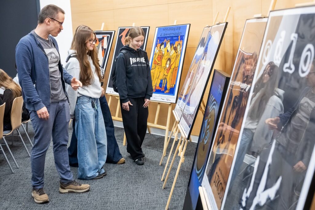 Wręczenie nagród w konkursie plastycznym „Plakat! Akcja! Reakcja!”, fot. Tomasz Czachorowski/eventphoto.com.pl dla UMWKP