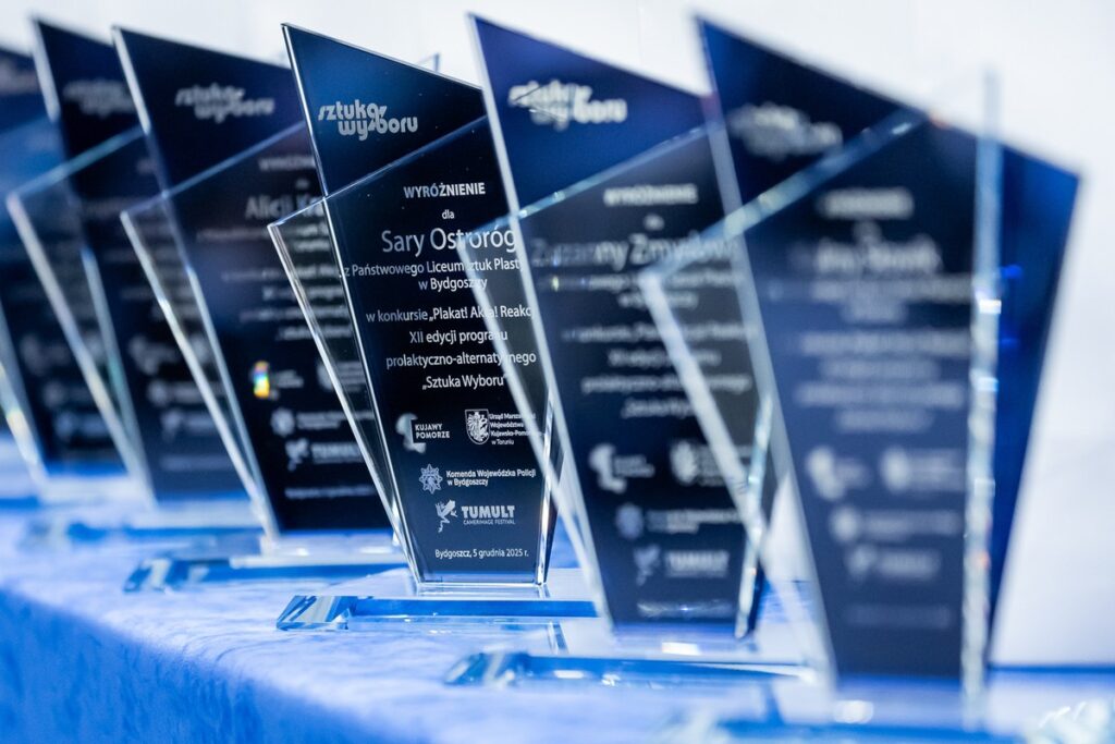 Wręczenie nagród w konkursie plastycznym „Plakat! Akcja! Reakcja!”, fot. Tomasz Czachorowski/eventphoto.com.pl dla UMWKP