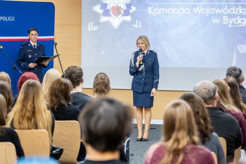 Wręczenie nagród w konkursie plastycznym „Plakat! Akcja! Reakcja!”, fot. Tomasz Czachorowski/eventphoto.com.pl dla UMWKP
