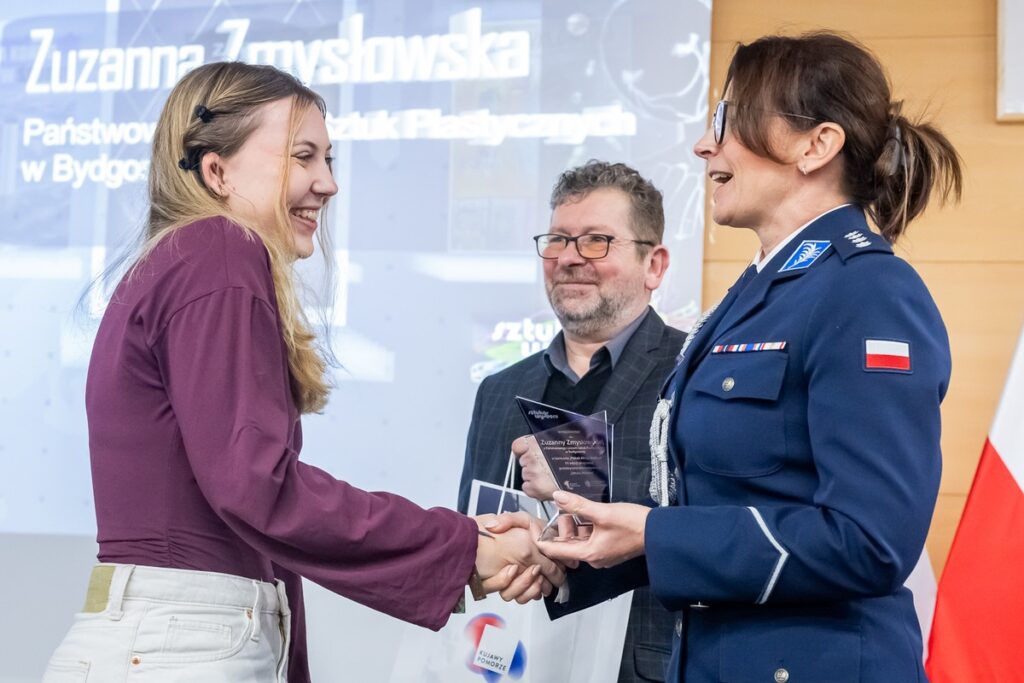 Wręczenie nagród w konkursie plastycznym „Plakat! Akcja! Reakcja!”, fot. Tomasz Czachorowski/eventphoto.com.pl dla UMWKP