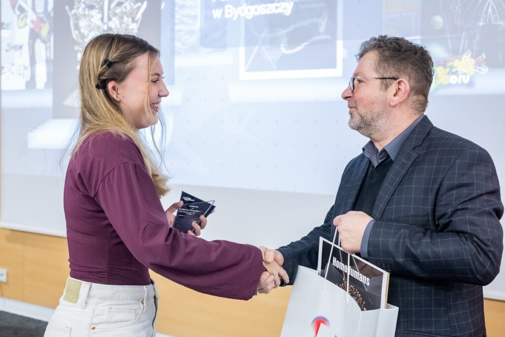 Wręczenie nagród w konkursie plastycznym „Plakat! Akcja! Reakcja!”, fot. Tomasz Czachorowski/eventphoto.com.pl dla UMWKP