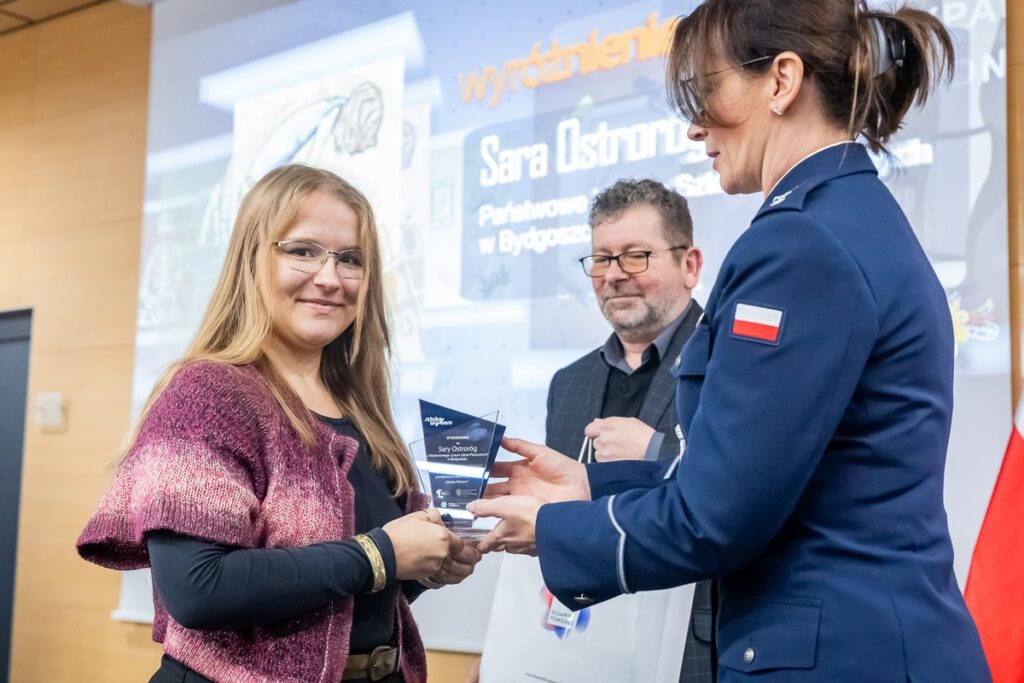 Wręczenie nagród w konkursie plastycznym „Plakat! Akcja! Reakcja!”, fot. Tomasz Czachorowski/eventphoto.com.pl dla UMWKP