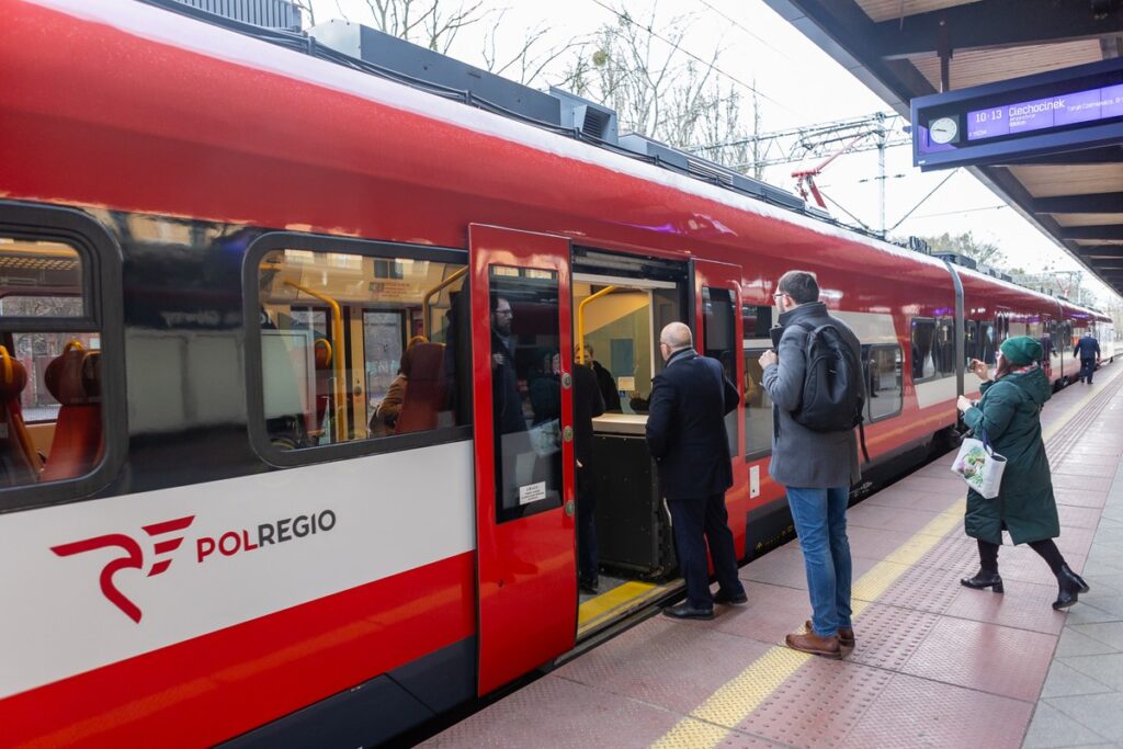 Inauguracja połączeń do Ciechocinka, fot. Mikołaj Kuras dla UMWKP