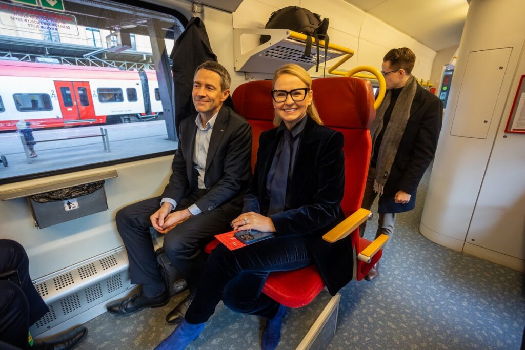 Inauguracja połączeń do Ciechocinka, fot. Mikołaj Kuras dla UMWKP