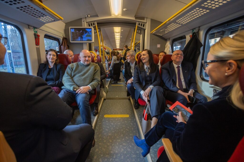 Inauguracja połączeń do Ciechocinka, fot. Mikołaj Kuras dla UMWKP