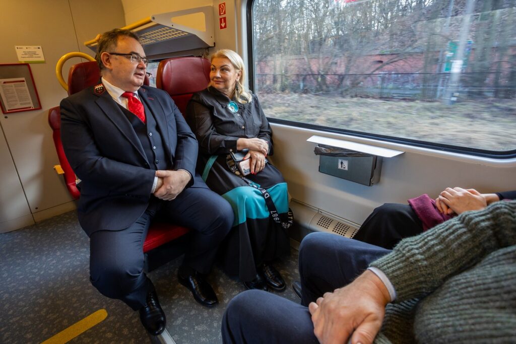 Inauguracja połączeń do Ciechocinka, fot. Mikołaj Kuras dla UMWKP