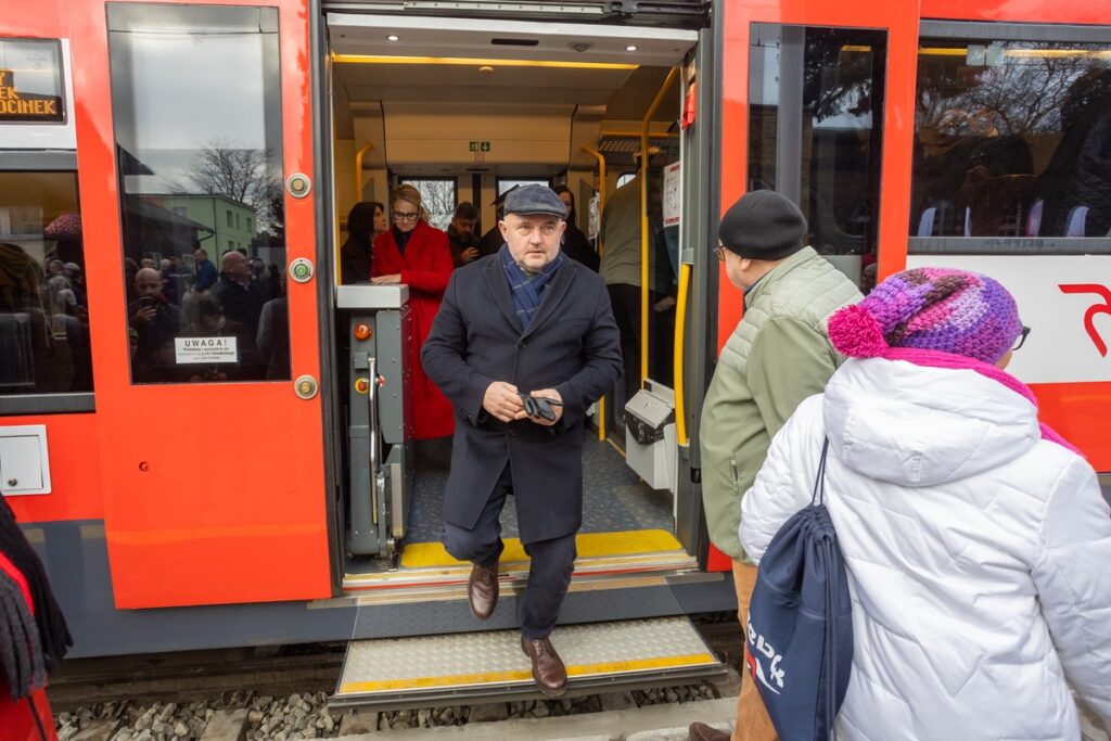 Inauguracja połączeń do Ciechocinka, fot. Mikołaj Kuras dla UMWKP