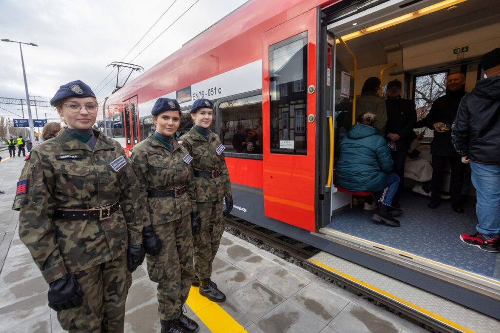 Inauguracja połączeń do Ciechocinka, fot. Mikołaj Kuras dla UMWKP