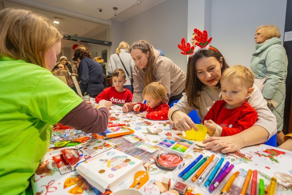 Warsztaty świąteczne z marszałkiem, fot. Mikołaj Kuras dla UMWKP