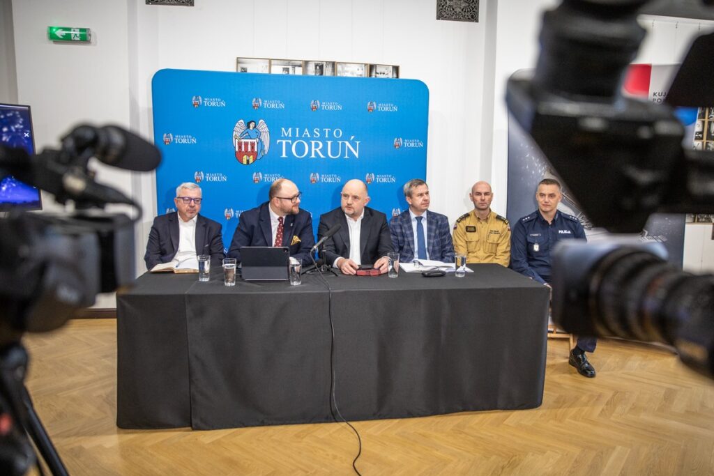 Meeting on the organisation of “Sylwestrowa Moc Przebojów”, photo by Andrzej Goiński/UMWKP