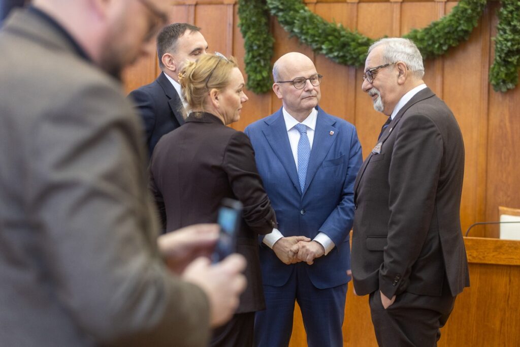 Ceremonia wręczenia umów FEdKP, 16 grudnia 2025, fot. Szymon Zdziebło/tarantoga dla UMWKP
