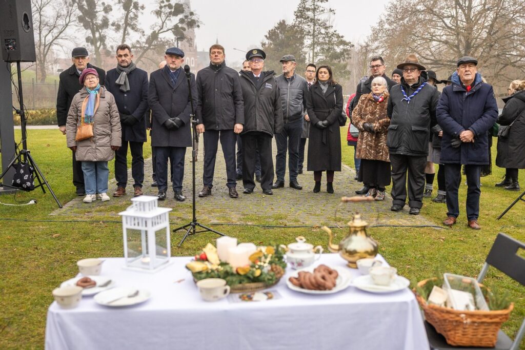 Kolęda dla Nieobecnych, fot. Szymon Zdziebło/tarantoga.pl dla UMWKP