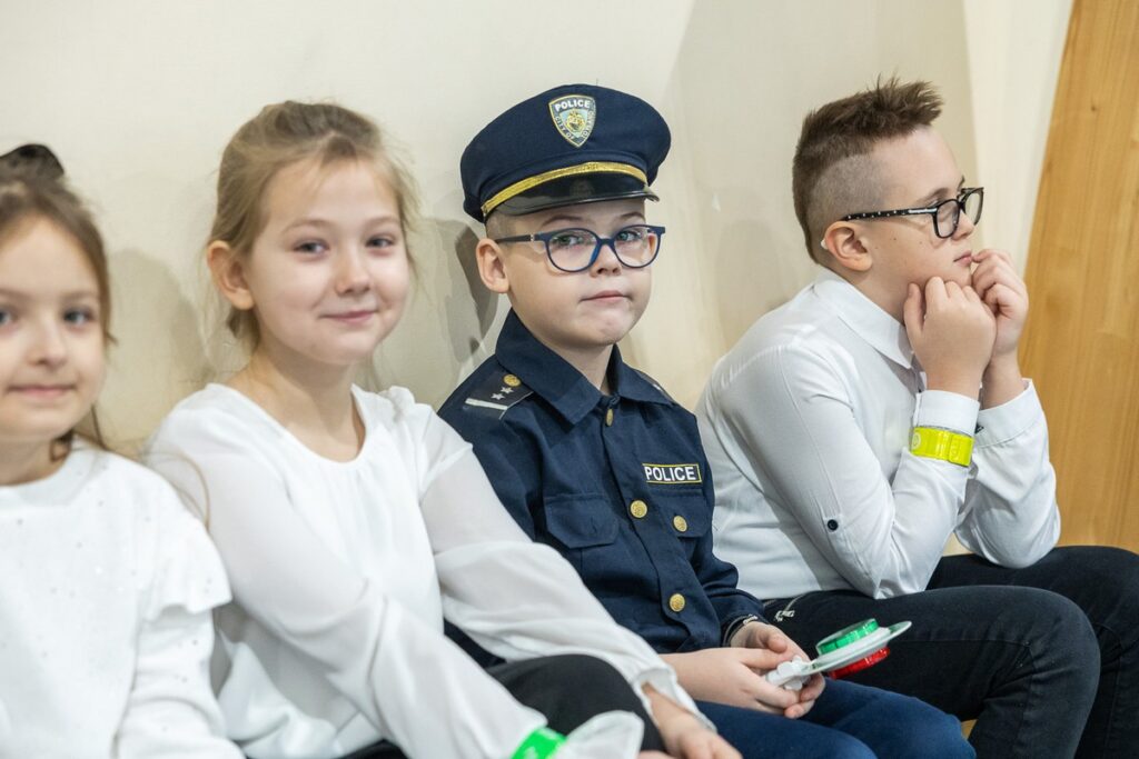 Otwarcie zmodernizowanej drogi wojewódzkiej nr 563, fot. Szymon Zdziebło/tarantoga.pl dla UMWKP