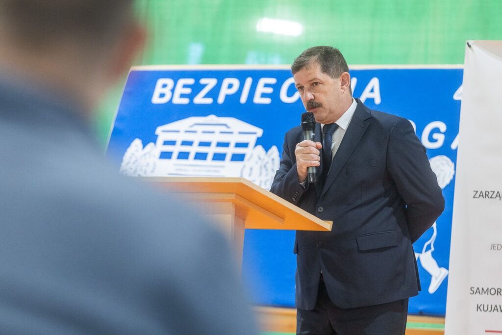 Otwarcie zmodernizowanej drogi wojewódzkiej nr 563, fot. Szymon Zdziebło/tarantoga.pl dla UMWKP