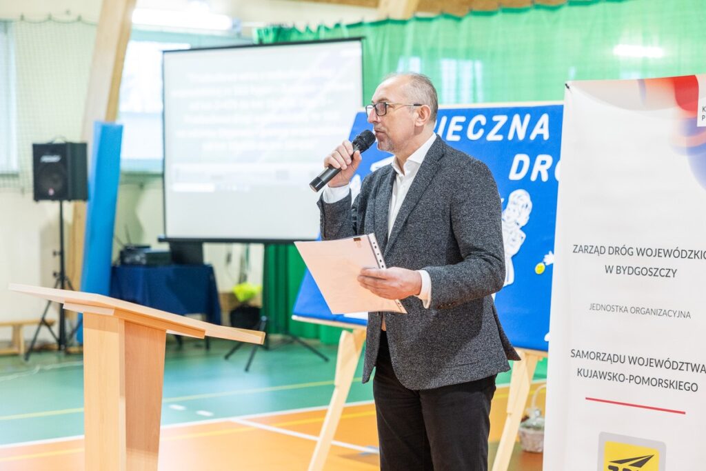 Otwarcie zmodernizowanej drogi wojewódzkiej nr 563, fot. Szymon Zdziebło/tarantoga.pl dla UMWKP