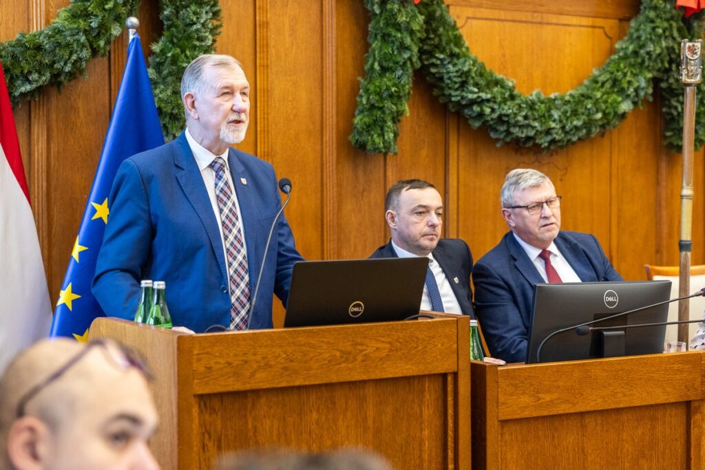 Budget session of the Regional Parliament, 19 December 2025, photo by Szymon Zdziebło / tarantoga for the UMWKP