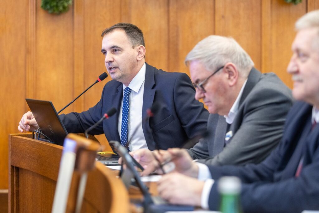 Budget session of the Regional Parliament, 19 December 2025, photo by Szymon Zdziebło / tarantoga for the UMWKP