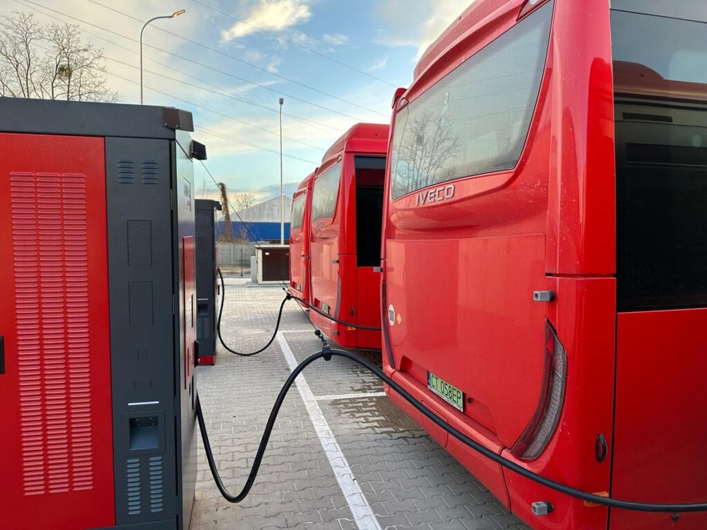 The reception of modern buses by Marshal Piotr Całbecki in Włocławek, photo by Dawid Tłuchowski
