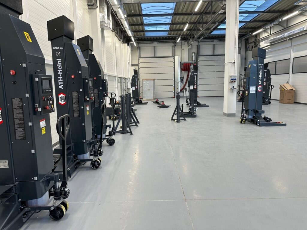 The reception of modern buses by Marshal Piotr Całbecki in Włocławek, photo by Dawid Tłuchowski