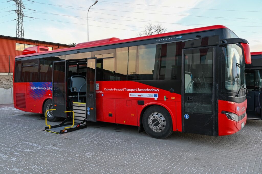 The reception of modern buses by Marshal Piotr Całbecki in Włocławek, photo by Dawid Tłuchowski