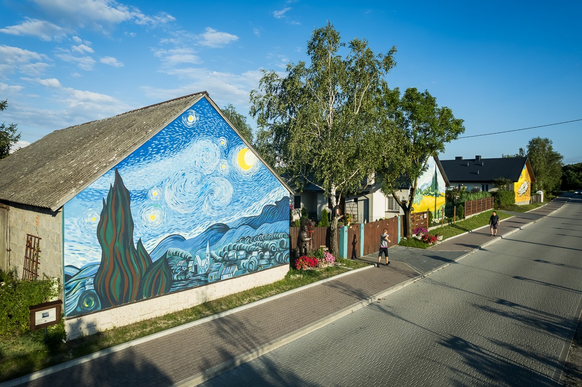 Murals in Brzózki, photo by Tomasz Czachorowski/eventphoto.com.pl for UMWKP
