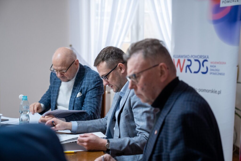 od lewej p. R. Rogalski, p. M. Sztybel, p. Z. Ostrowski