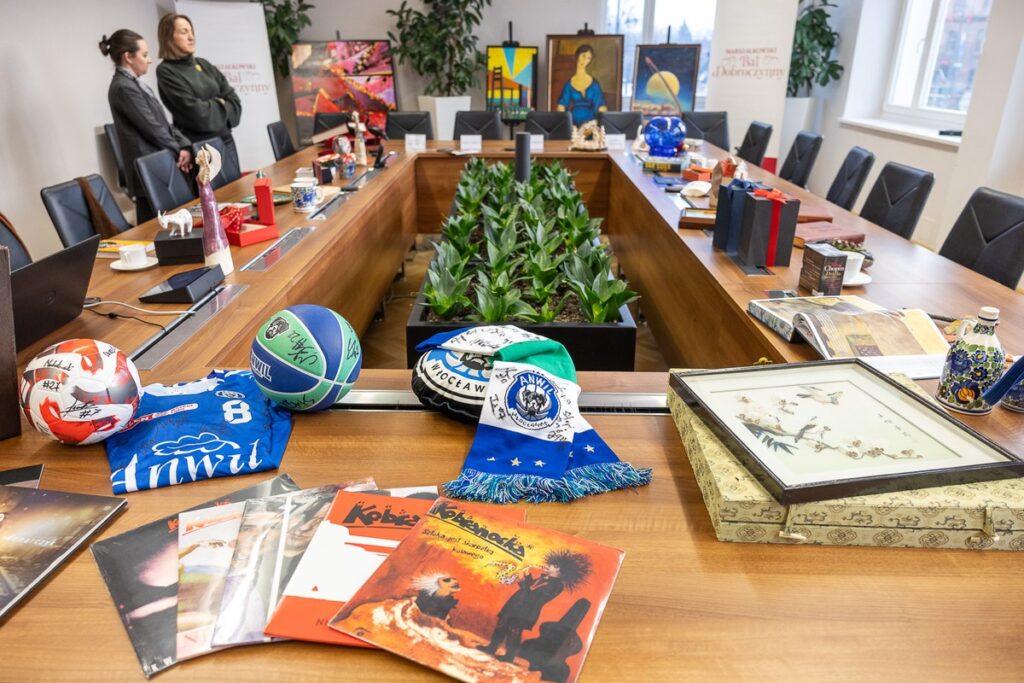 XIV Marszałkowski Bal Dobroczynny, fot. Szymon Zdziebło/tarantoga.pl dla UMWKP