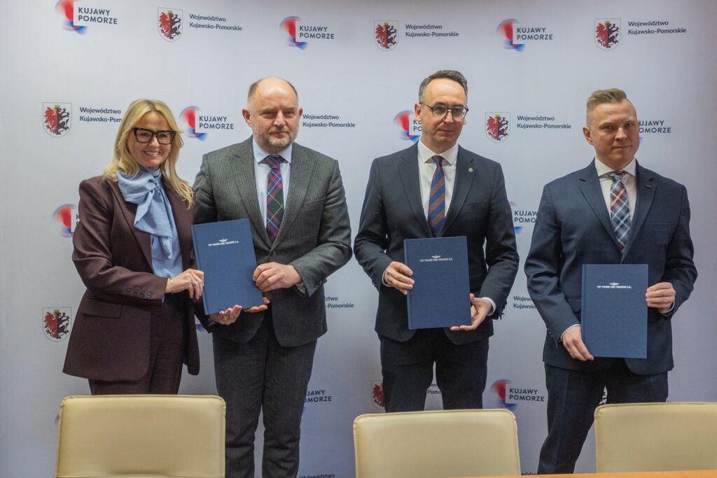 Podpisanie paktu kolejowego, fot. Mikołaj Kuras dla UMWKP