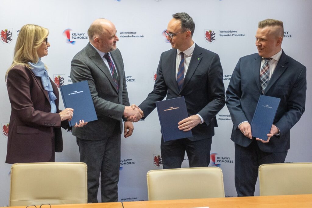 Podpisanie paktu kolejowego, fot. Mikołaj Kuras dla UMWKP
