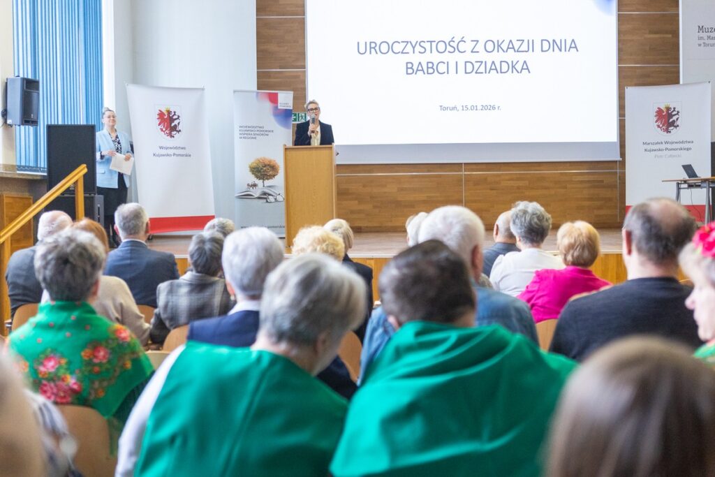 Uroczystość z okazji Dnia Babci i Dnia Dziadka. Fot. Mikołaj Kuras dla UMWKP