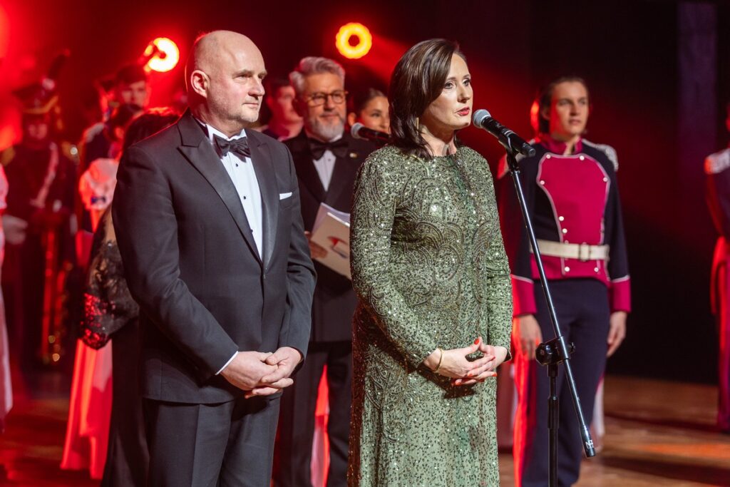 XIV Marszałkowski Bal Dobroczynny, fot. Szymon Zdziebło/tarantoga.pl dla UMWKP