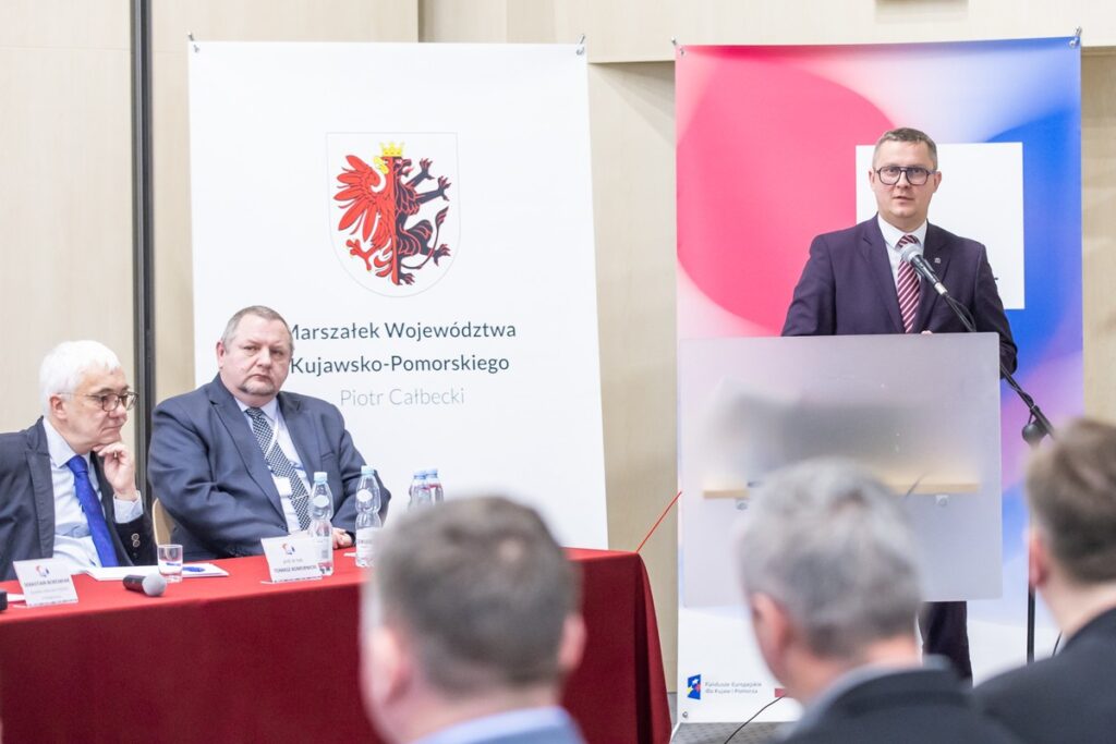 Konferencja ws. budowy drogi S15, fot. Andrzej Goiński/UMWKP