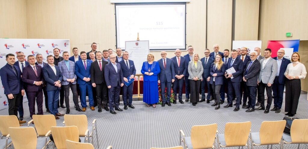 Konferencja ws. budowy drogi S15, fot. Andrzej Goiński/UMWKP