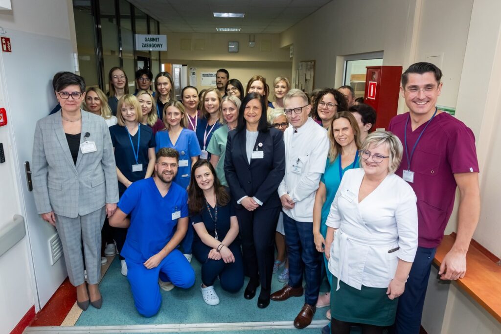 Ceremonia otwarcia zmodernizowanego oddziału intensywnego nadzoru neurologicznego w Szpitalu Biziela, fot. Tomasz Czachorowski/eventphoto dla UMWKP