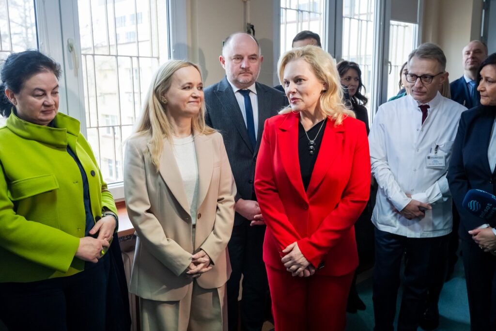 Ceremonia otwarcia zmodernizowanego oddziału intensywnego nadzoru neurologicznego w Szpitalu Biziela, fot. Tomasz Czachorowski/eventphoto dla UMWKP