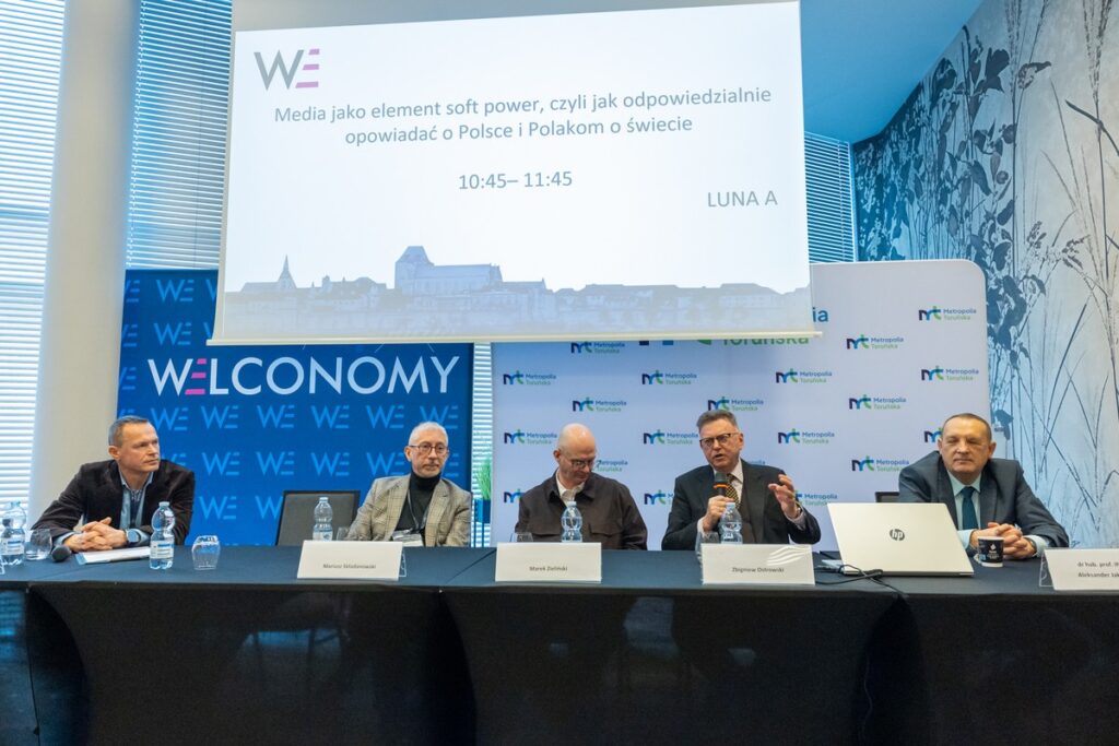 Panel z udziałem wicemarszałka województwa Zbigniewa Ostrowskiego, fot. Mikołaj Kuras dla UMWKP