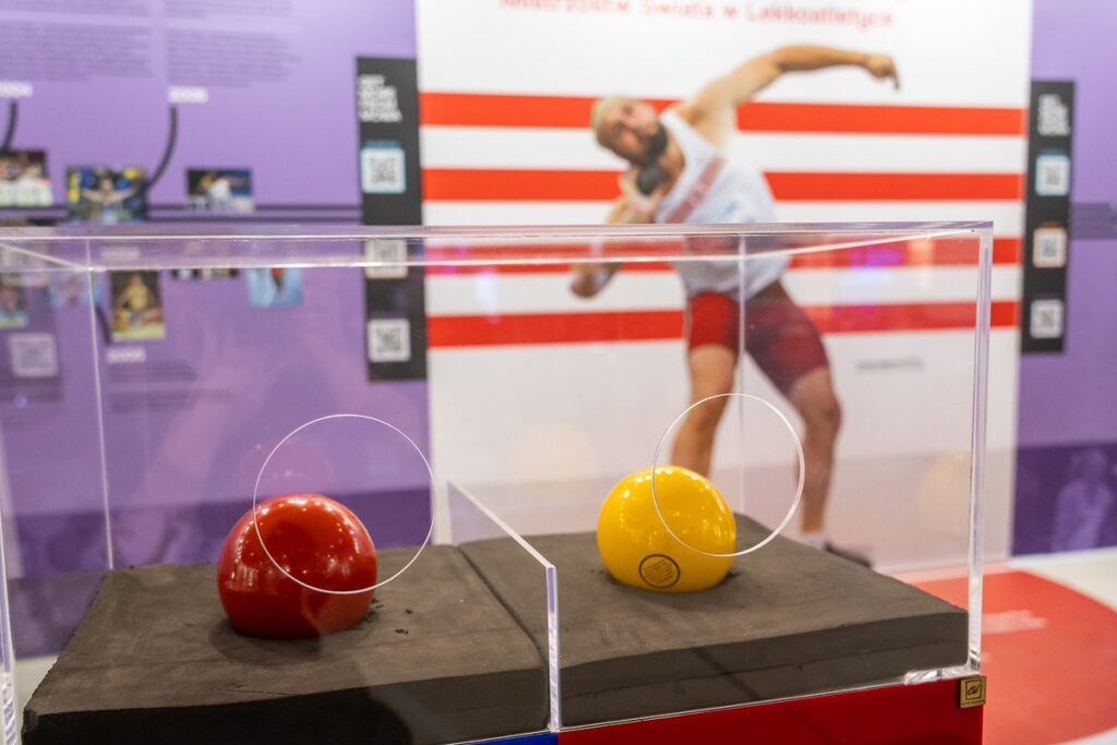 Otwarcie wystawy przygotowanej przez Museum of World Athletics, fot. Szymon Zdziebło/tarantoga.pl dla UMWKP