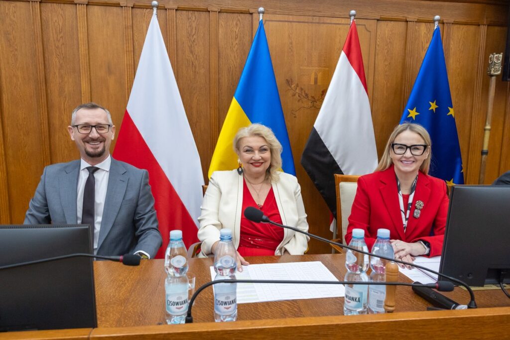 Uroczystość przekazania umów FEdKP, 25 lutego 2025, fot. Mikołaj Kuras dla UMWKP