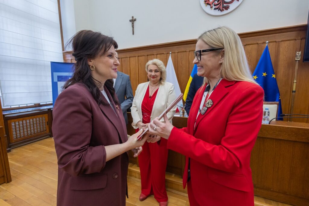 Uroczystość przekazania umów FEdKP, 25 lutego 2025, fot. Mikołaj Kuras dla UMWKP