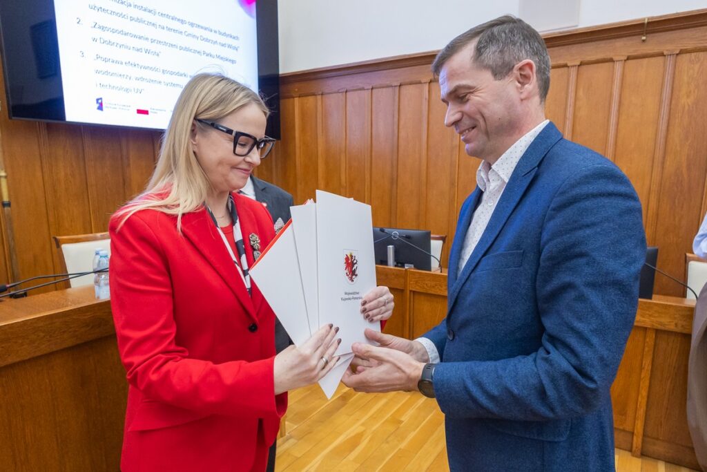 Uroczystość przekazania umów FEdKP, 25 lutego 2025, fot. Mikołaj Kuras dla UMWKP