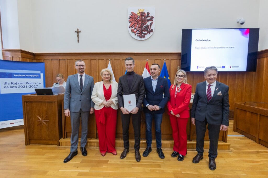 Uroczystość przekazania umów FEdKP, 25 lutego 2025, fot. Mikołaj Kuras dla UMWKP