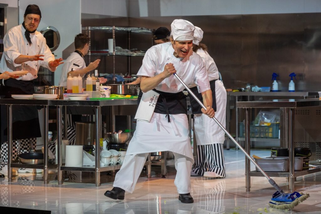 Próba medialna spektaklu „Na ostrzu noża”, fot. Mikołaj Kuras dla UMWKP