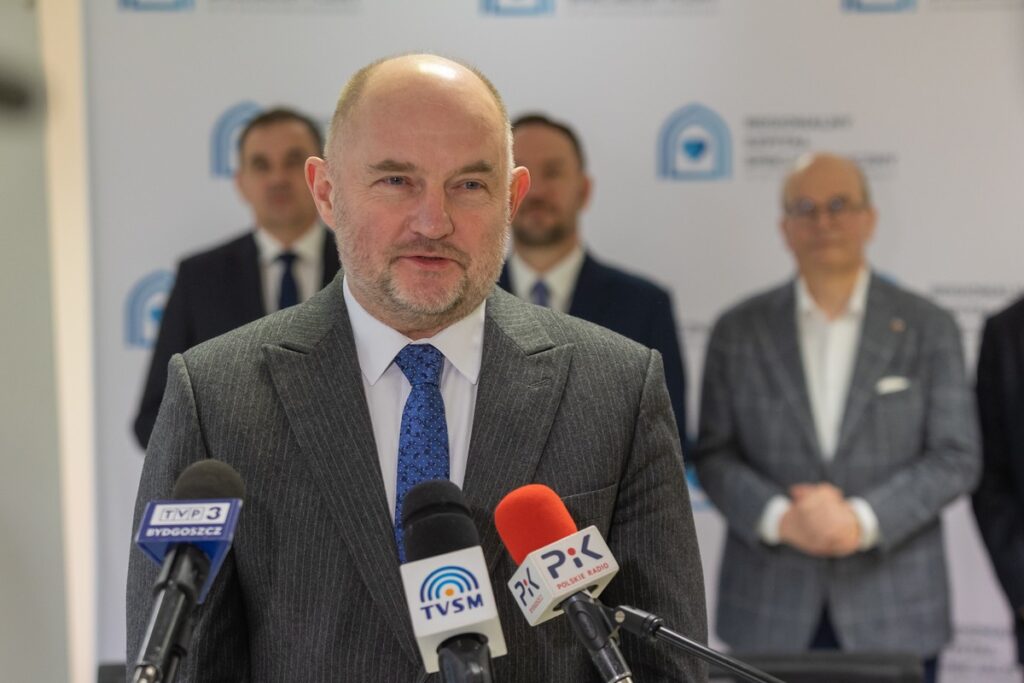 Podpisanie umowy w sprawie finansowania inwestycji, fot. Mikołaj Kuras dla UMWKP