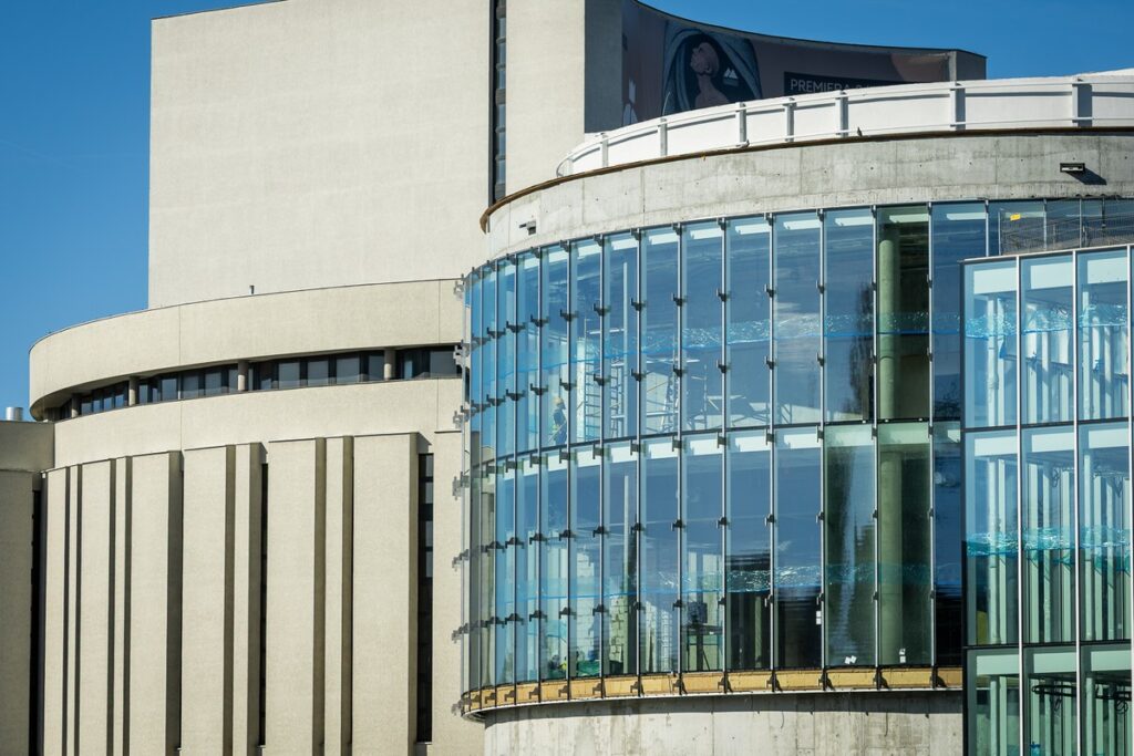 Rozbudowa Opery Nova w obiektywie Tomasza Czachorowskiego/eventphoto (dla UMWKP)